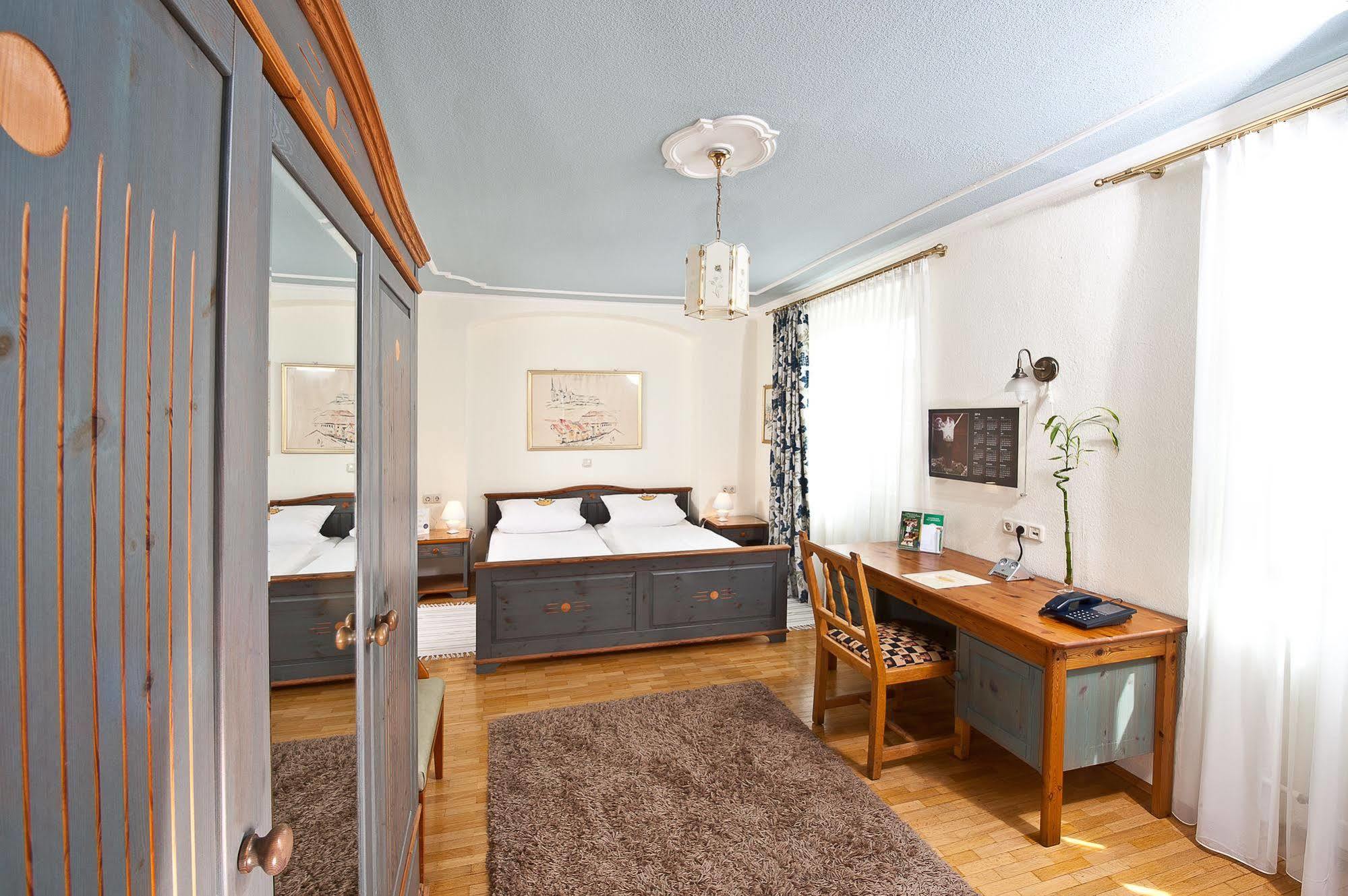 Hotel & Brauereigasthof Drei Kronen Memmelsdorf Exterior photo